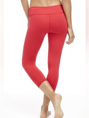 Fabletics Salar Capri I Leggings Size X-Small